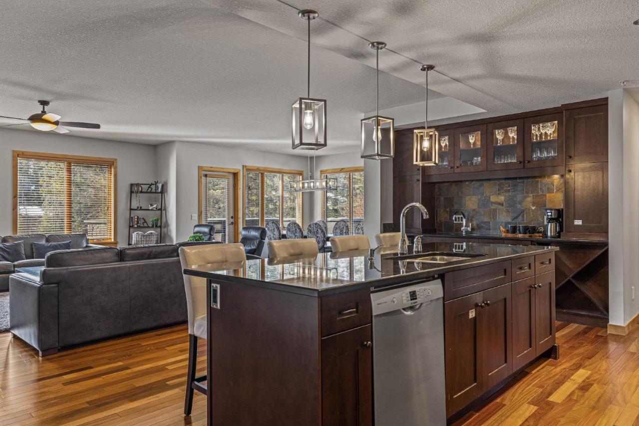 3 Bedroom Condo By Canadian Rockies Vacation Rentals Кенмор Екстер'єр фото